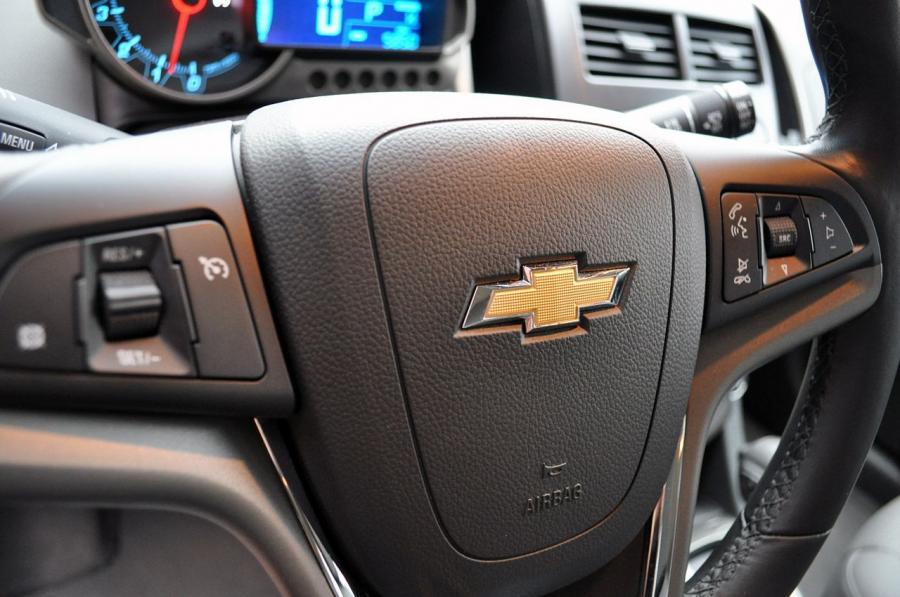  Chevrolet Sonic LTZ 2012 года  (фото 28 из 48)